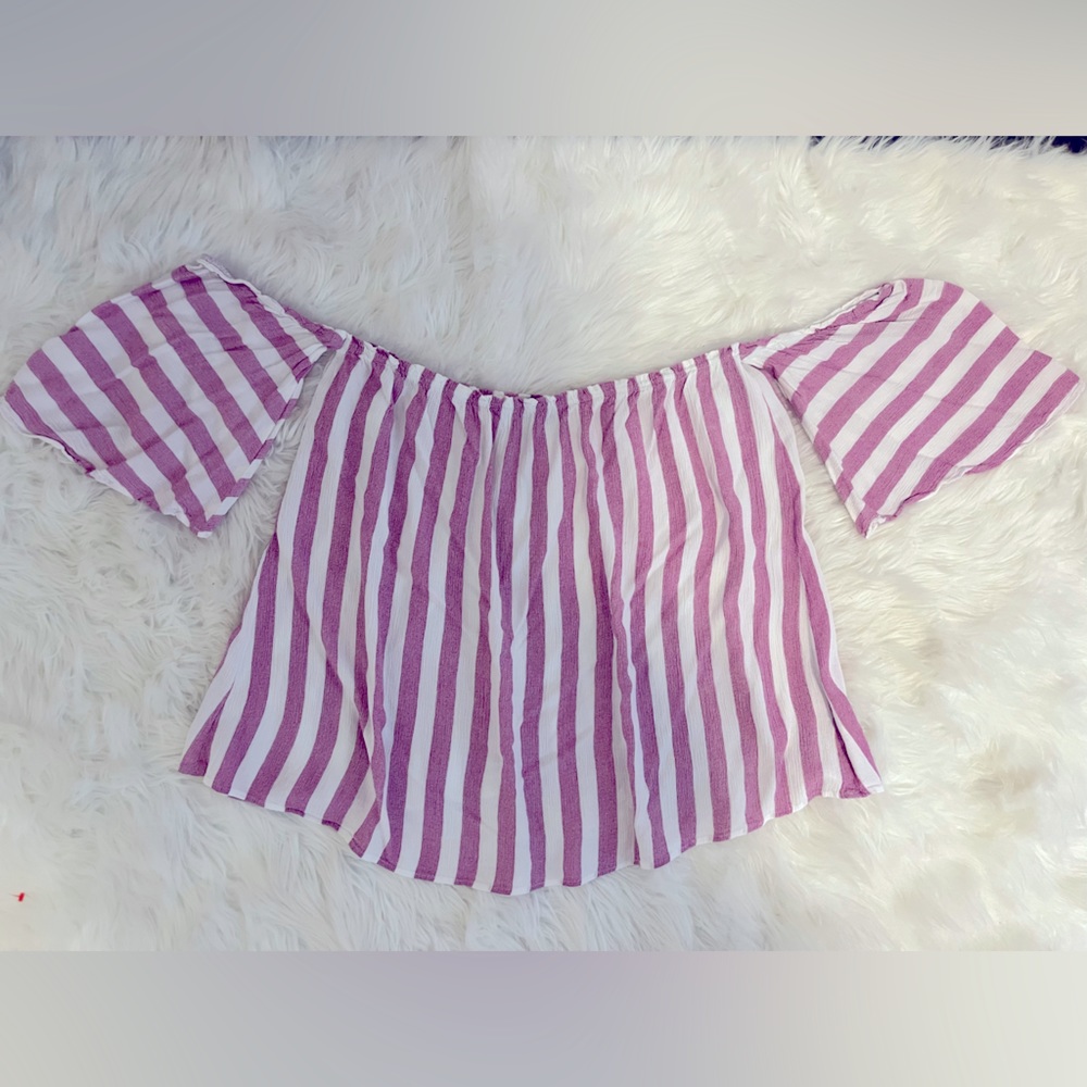 COPY - Off Shoulder Bell Sleeve Top